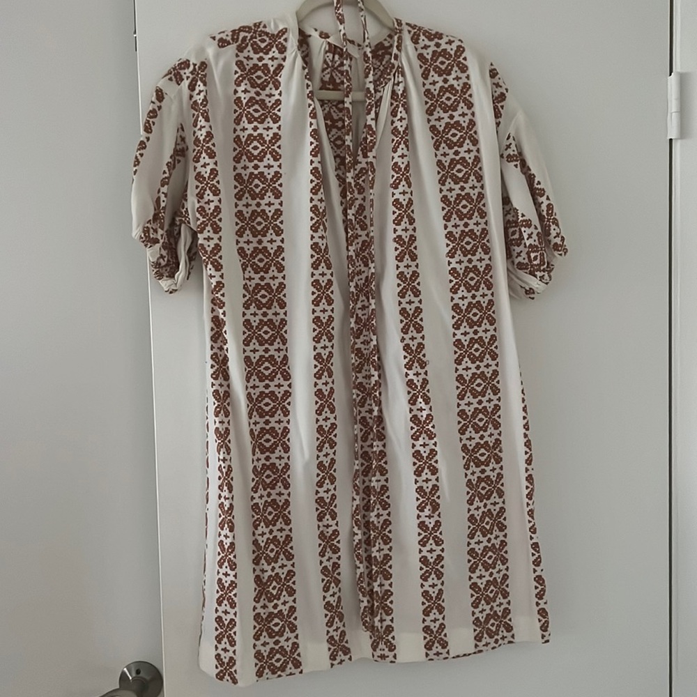 Dress embroidered